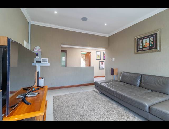 4 BEDROOM HOUSE FOR SALE IN EYE OF AFRICA ESTATE
